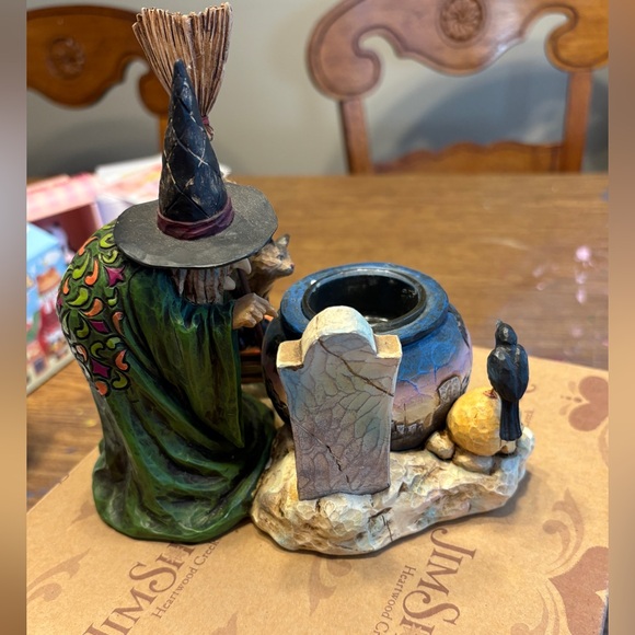 Jim Shore Halloween Witch with Cauldron Tealight 4006317 - Picture 4 of 10